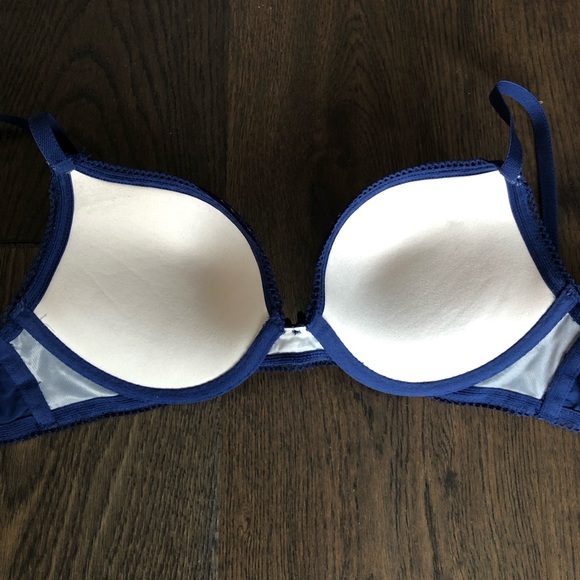 Victoria’s Secret Dream Angels Push-Up Bra - Picture 4 of 8